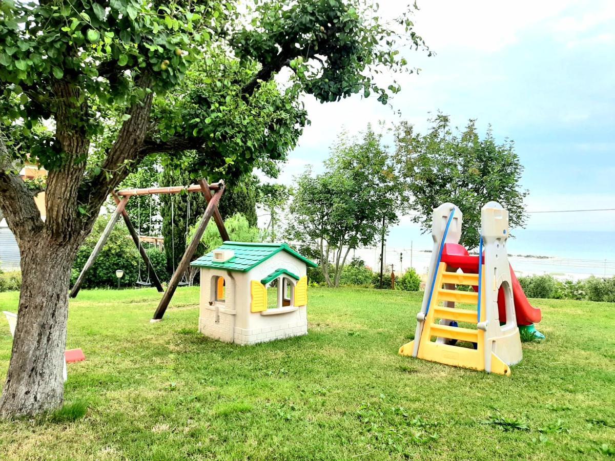 Bio Agriturismo Mare In Campagna Campofilone Екстер'єр фото