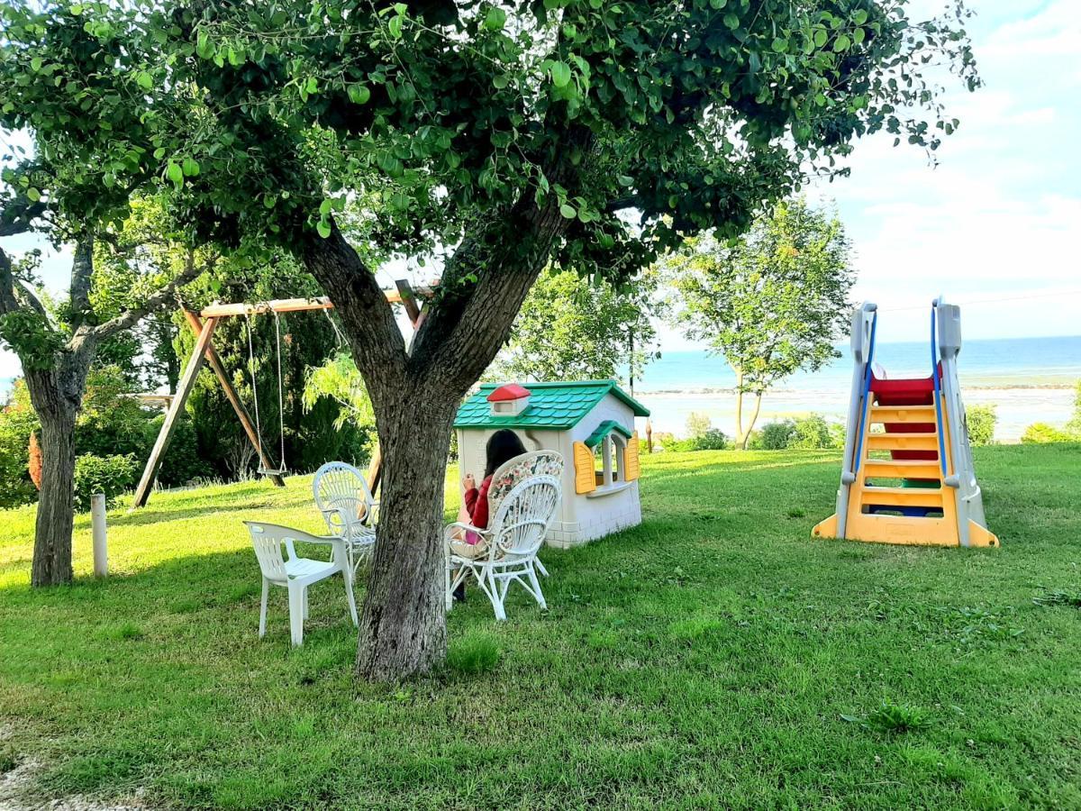 Bio Agriturismo Mare In Campagna Campofilone Екстер'єр фото