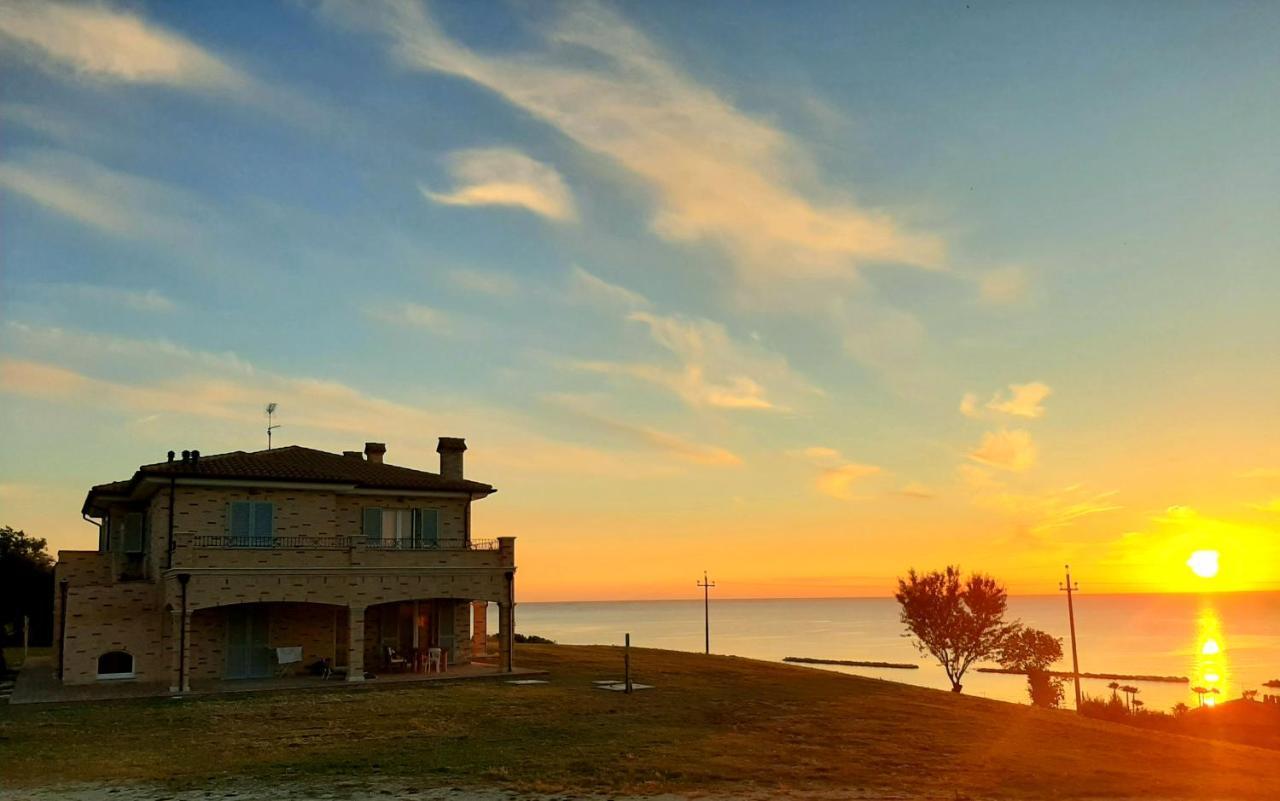 Bio Agriturismo Mare In Campagna Campofilone Екстер'єр фото