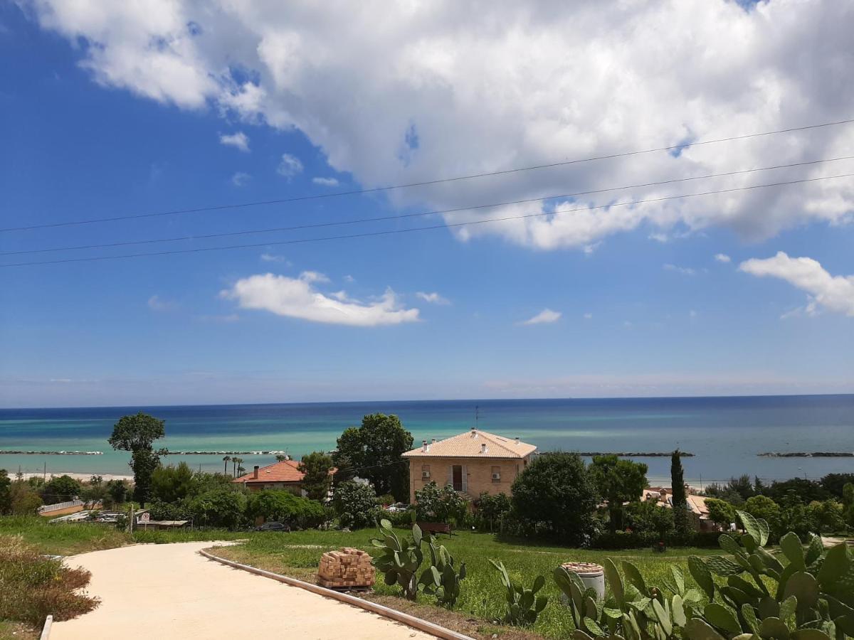 Bio Agriturismo Mare In Campagna Campofilone Екстер'єр фото