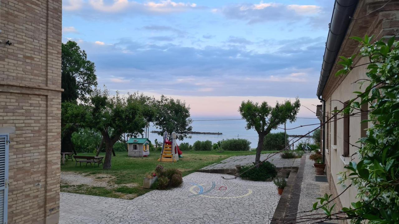 Bio Agriturismo Mare In Campagna Campofilone Екстер'єр фото